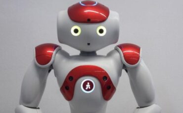 Gardelito-el-primer-robot-cognitivo-fabricado-en-Argentina-696x464