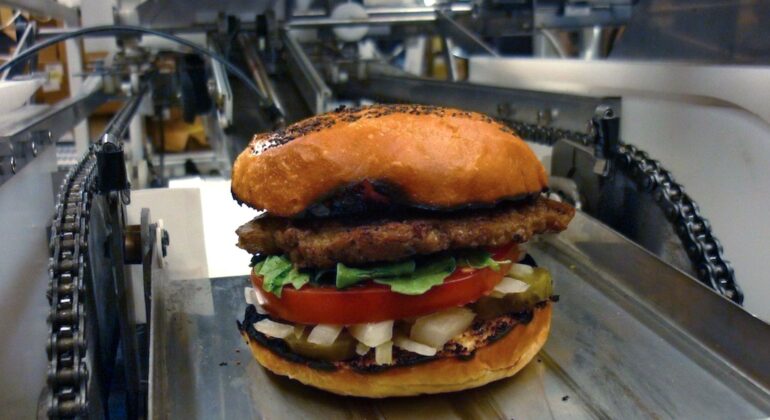 momentum-machines-real-burger