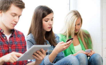 shutterstocksmartphonesTABLETS_145765205
